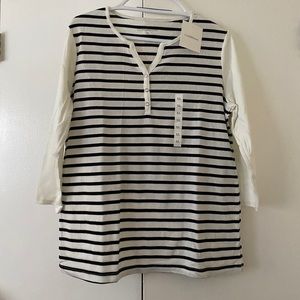 Croft&Barrow white and black long sleeve t-shirt